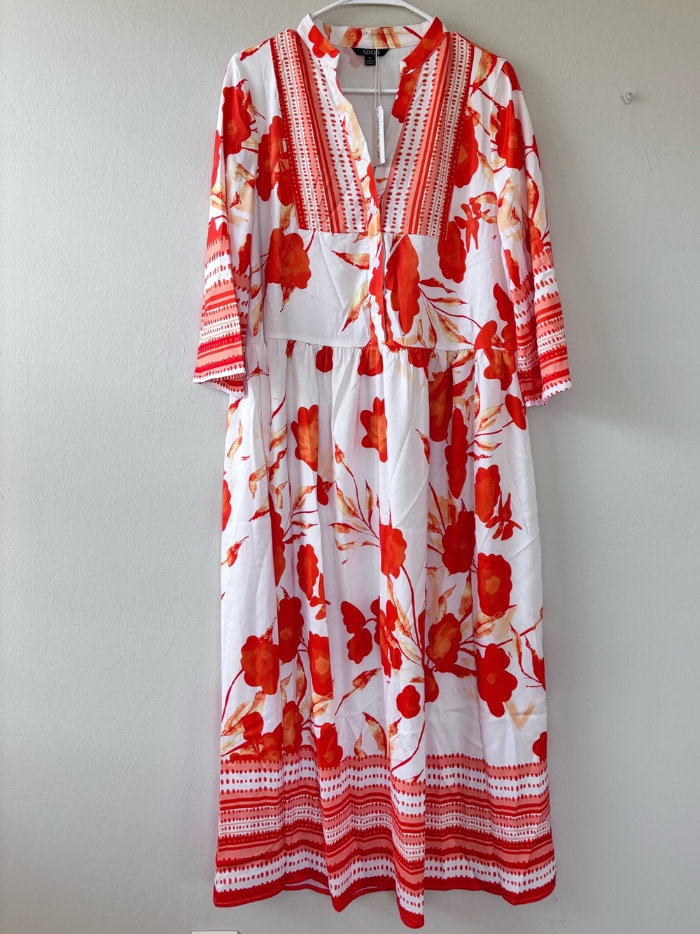 Ador Women’s Maxi Dress Size Medium Orange Floral Pattern NEW